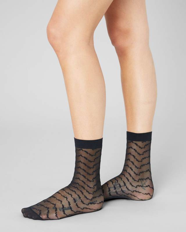 Mila Ruffle Socks